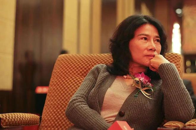 评释放了三个信号商界风向彻底变了冰球突破从格力到京东官媒接连批(图28)