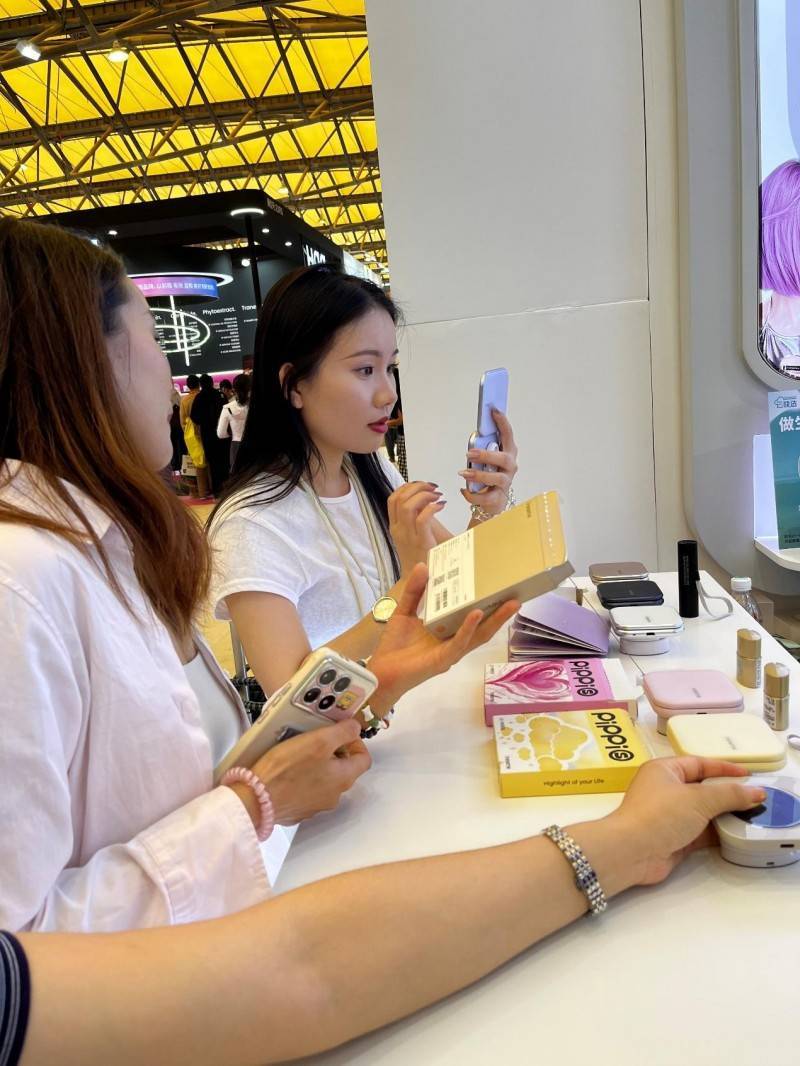 大放异彩科技美妆引领“新刚需”潮流冰球突破豪华版app艾柠美美博会(图4)