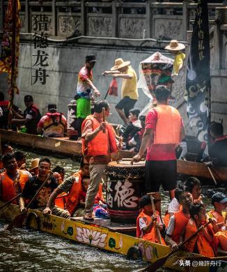 龙舟翻2条翻船原因离谱这下要被嘲笑了冰球突破平台猎德村的船翻了！3条新(图8)